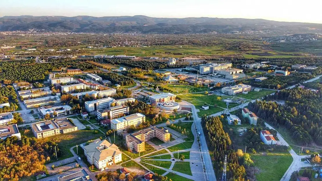 BUÜ, Memnuniyet Anketi'nde devlet üniversiteleri arasında ilk 17'de