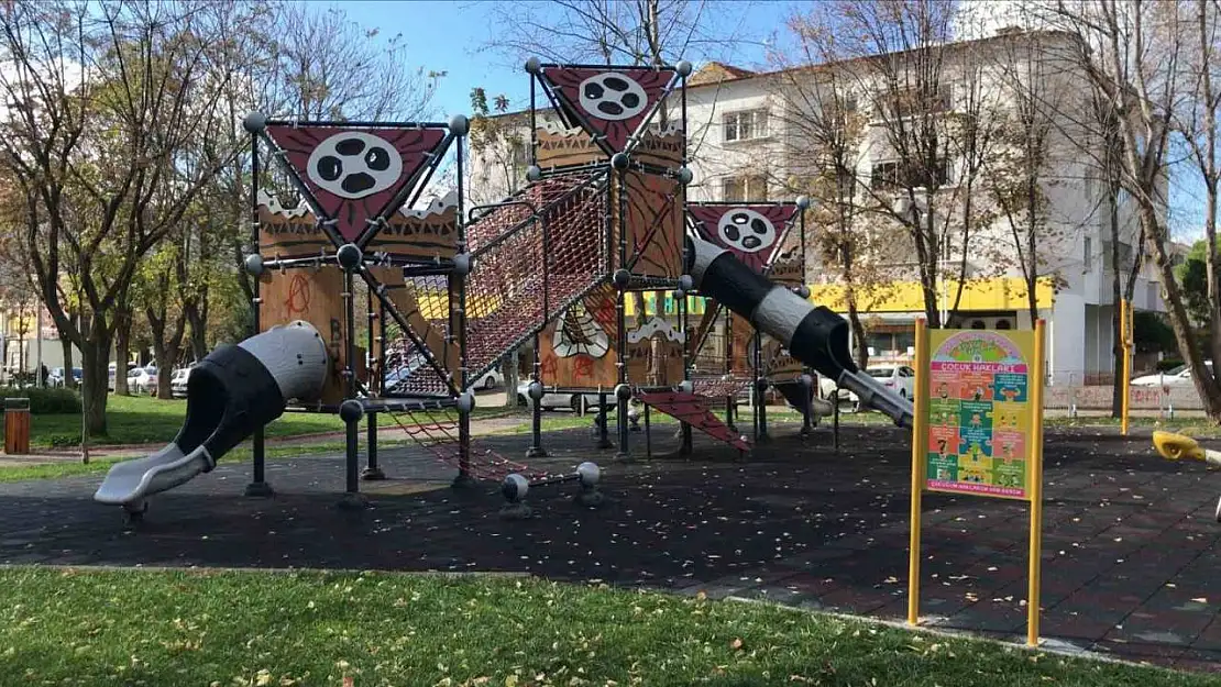 Büyükşehir, 'Çocuk Hakları Panoları' ile farkındalık oluşturuyor