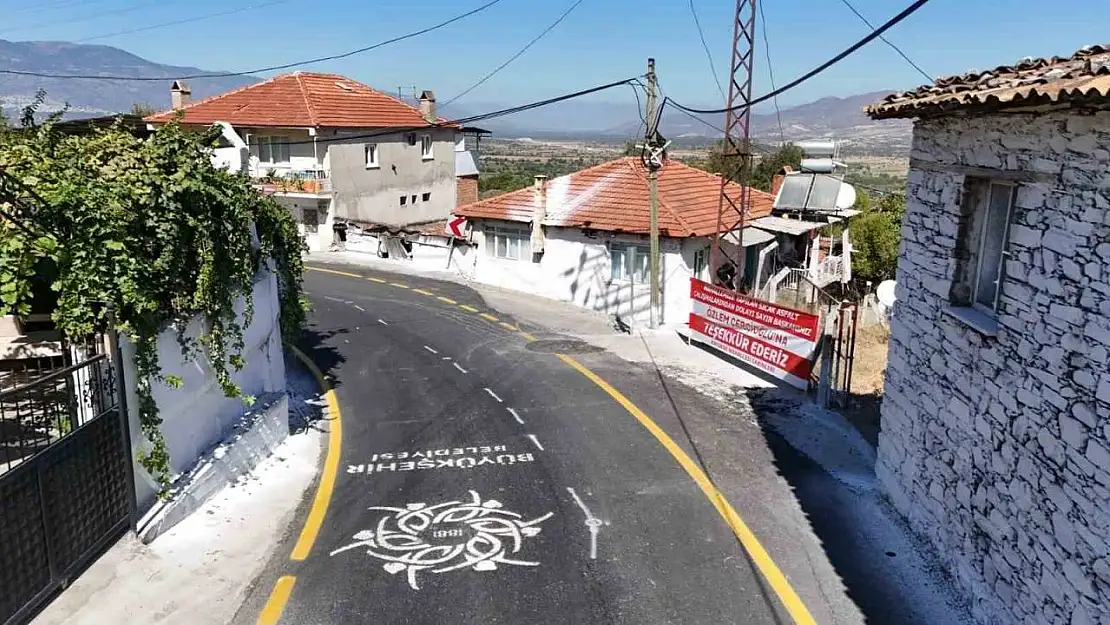 Büyükşehir'den Bozdoğan'da yol yapım çalışması