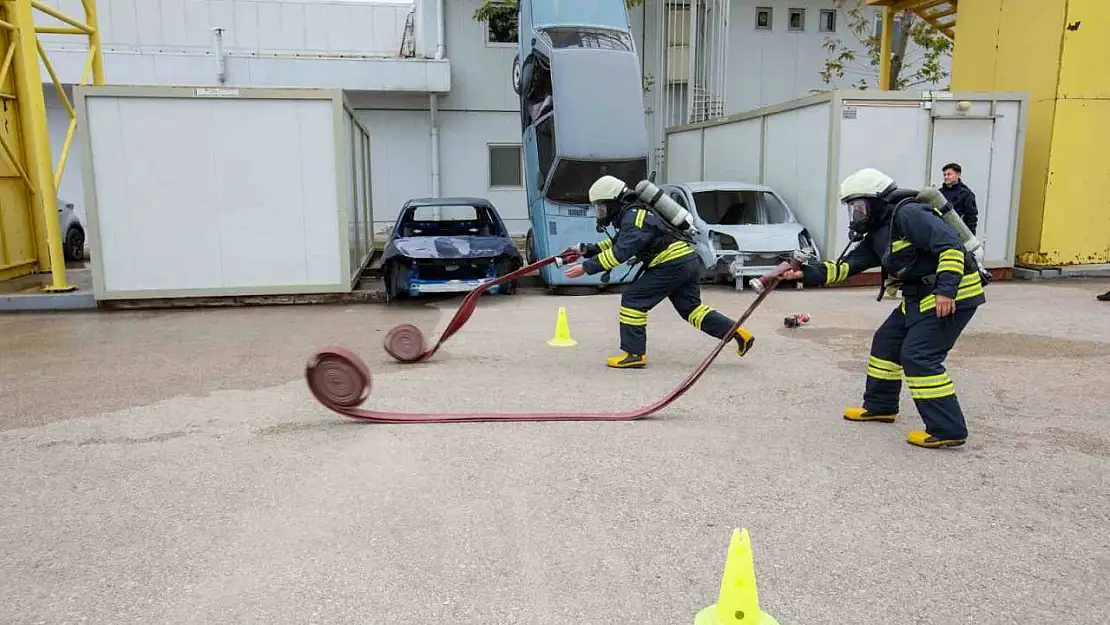 Büyükşehir'den fabrika itfaiyecilerine özel eğitim