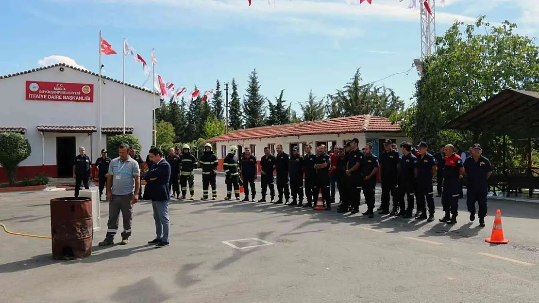 Büyükşehir İtfaiye personeline doğalgaz yangını eğitimi