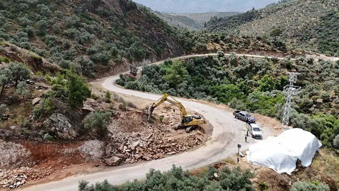 Büyükşehir, Karahayıt'taki yol çalışmalarına devam ediyor