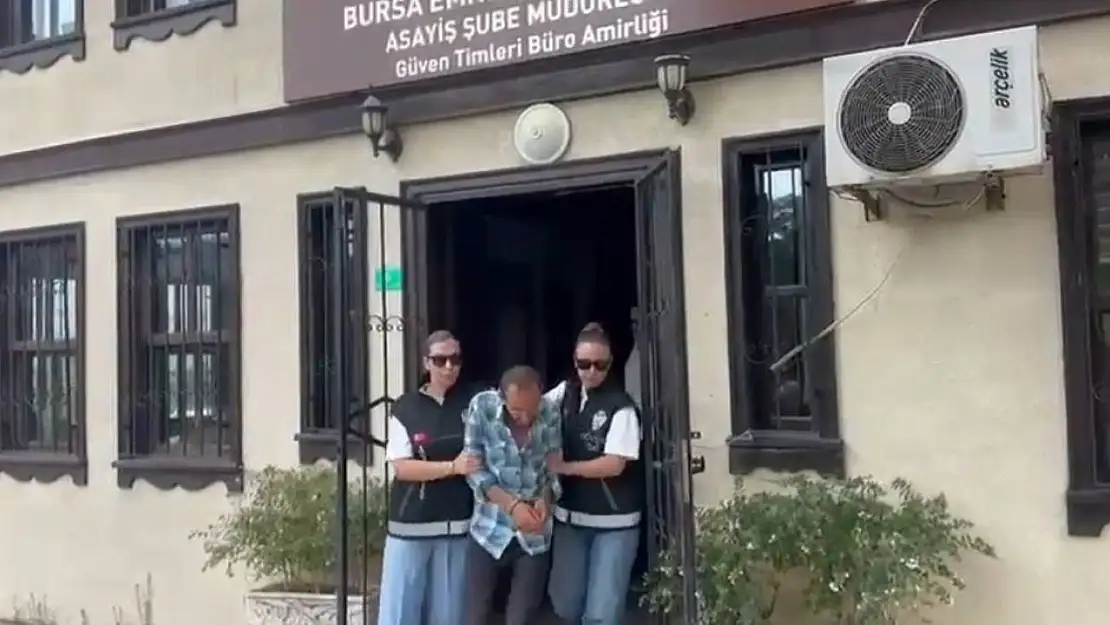 Cadde üzerindeki hırsızlık kamerada: Polis, o şüpheliye geçit vermedi