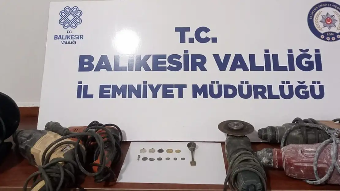 Çalınan malzemeler için gittiler tarihi eser çıktı