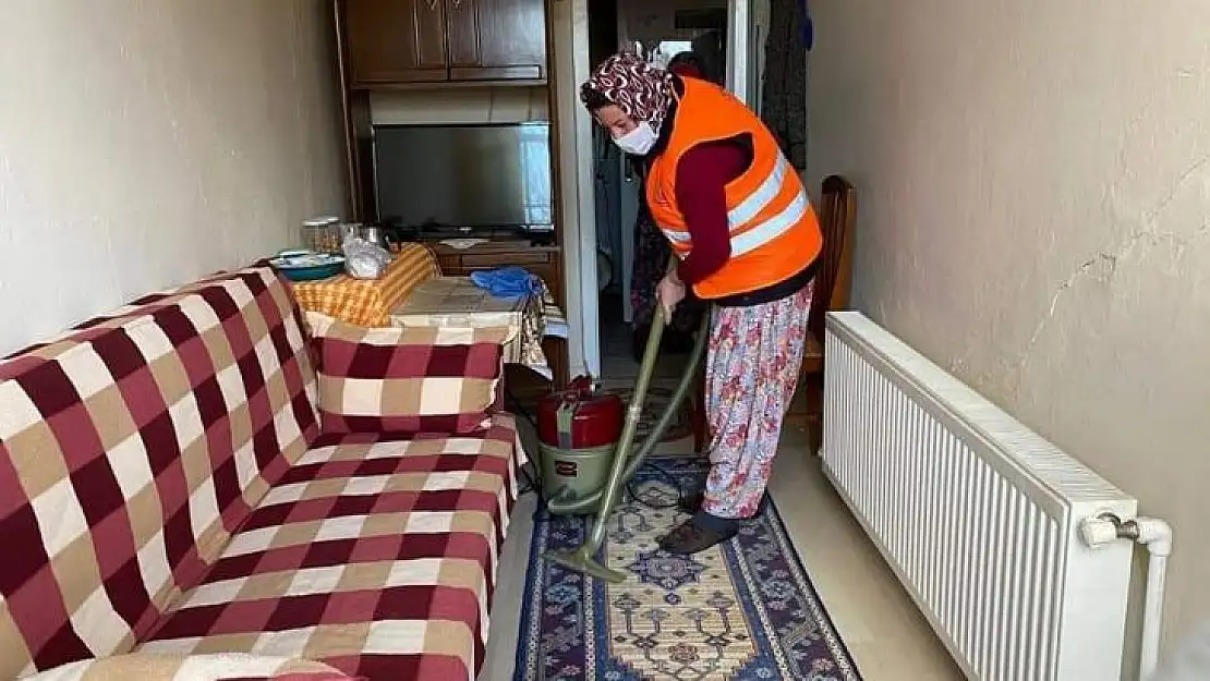 Çan Belediyesinden ihtiyaç sahiplerine evde temizlik desteği