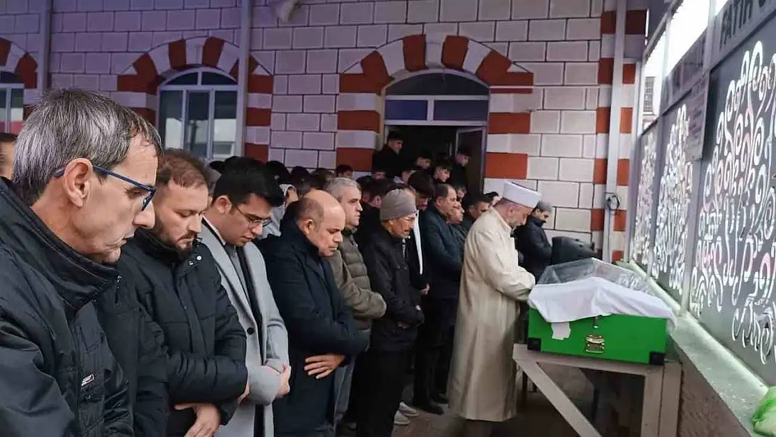 Çan'daki motosiklet kazasında hayatını kaybeden Eray Karakaya son yolculuğuna uğurlandı