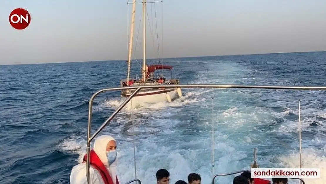 Çanakkale açıklarında 63 düzensiz göçmen yakalandı