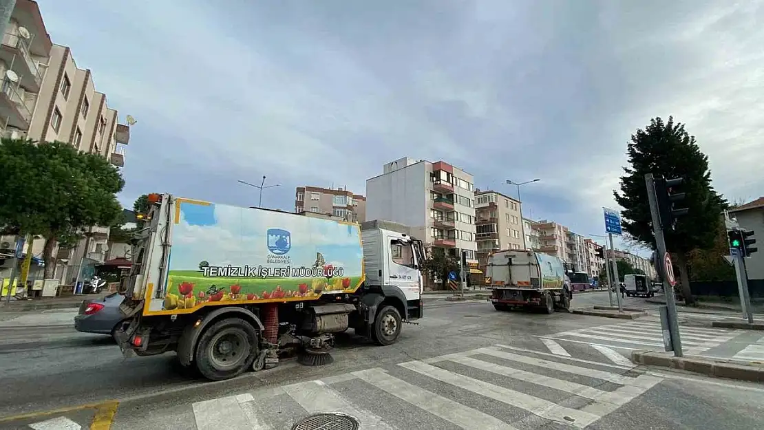 Çanakkale Belediyesi genel temizlik çalışmalarını sürdürüyor