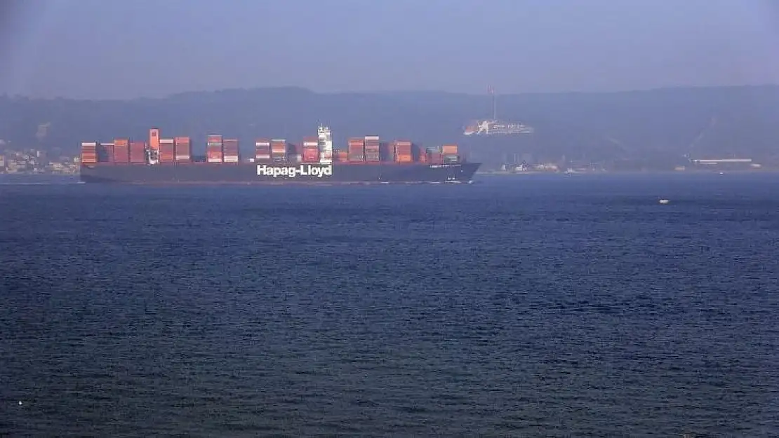Çanakkale Boğazı 14 saat trafiğe kapandı