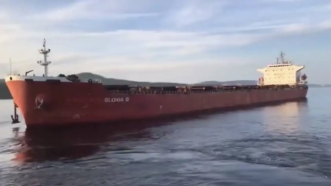 Çanakkale Boğazı'ndan geçen mısır yüklü dökme yük gemisi makine arızası yaptı