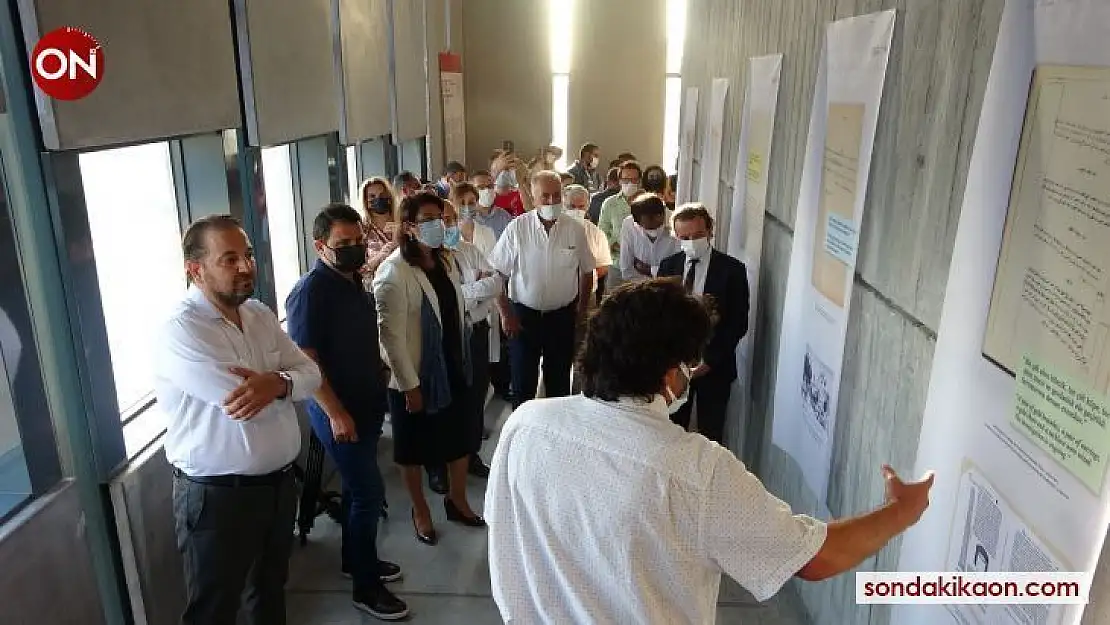 Çanakkale'de '150. Yılında Osmanlı Belgeleri Işığında Troya Kazıları' sergisi açıldı