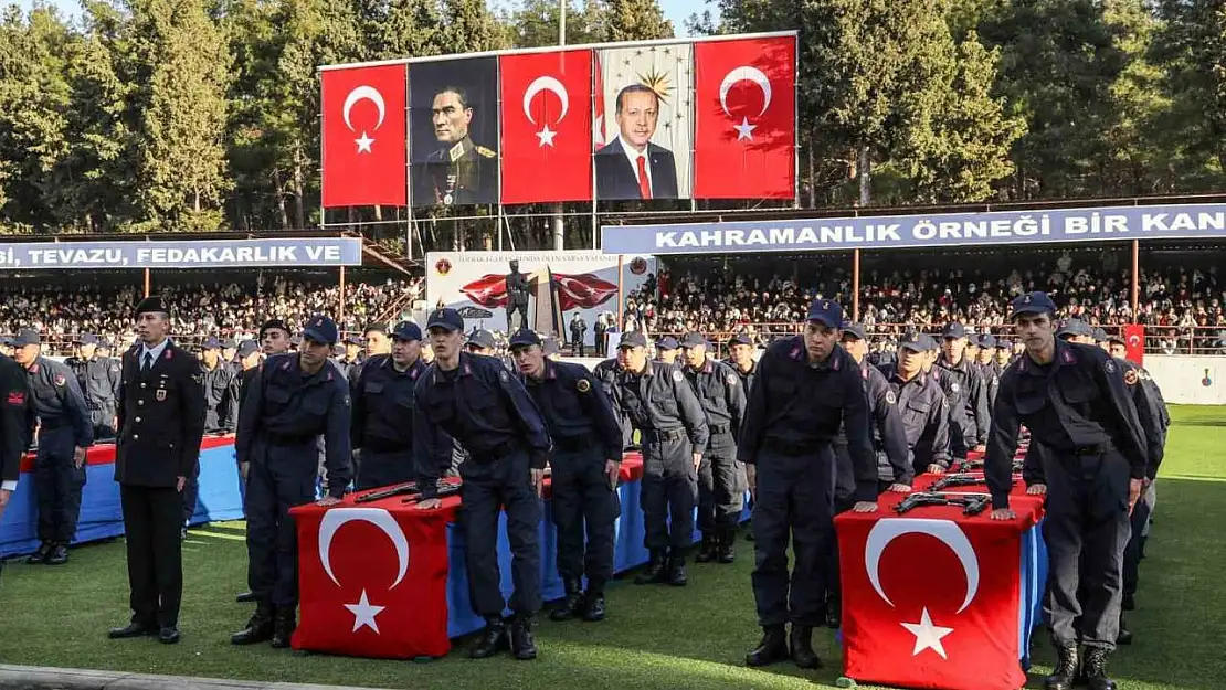 Çanakkale'de 2004-4 Tertip 2'nci Grup Erlerin Ant İçme Töreni düzenlendi