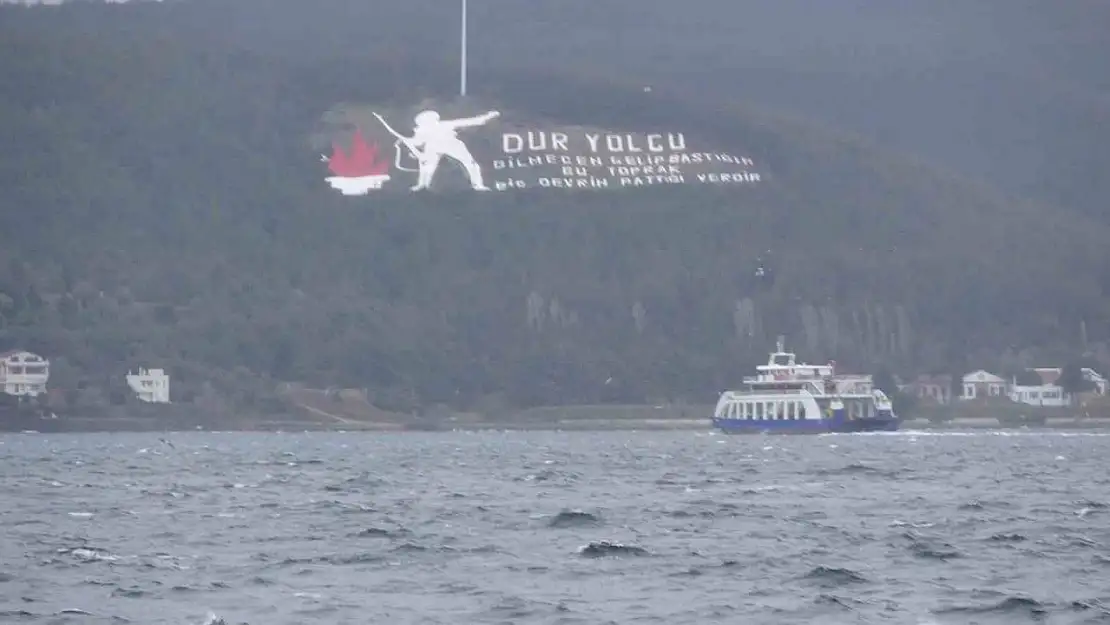Çanakkale'de feribot seferlerine fırtına engeli
