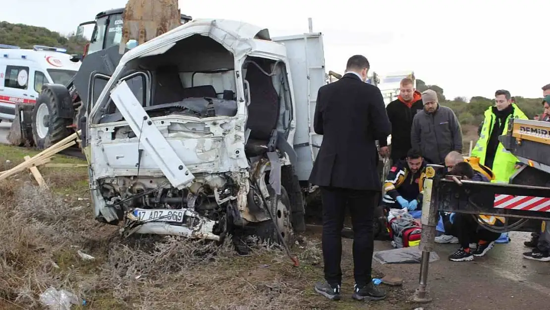 Çanakkale'de iki kamyonet çarpıştı: 1 ölü, 1 yaralı