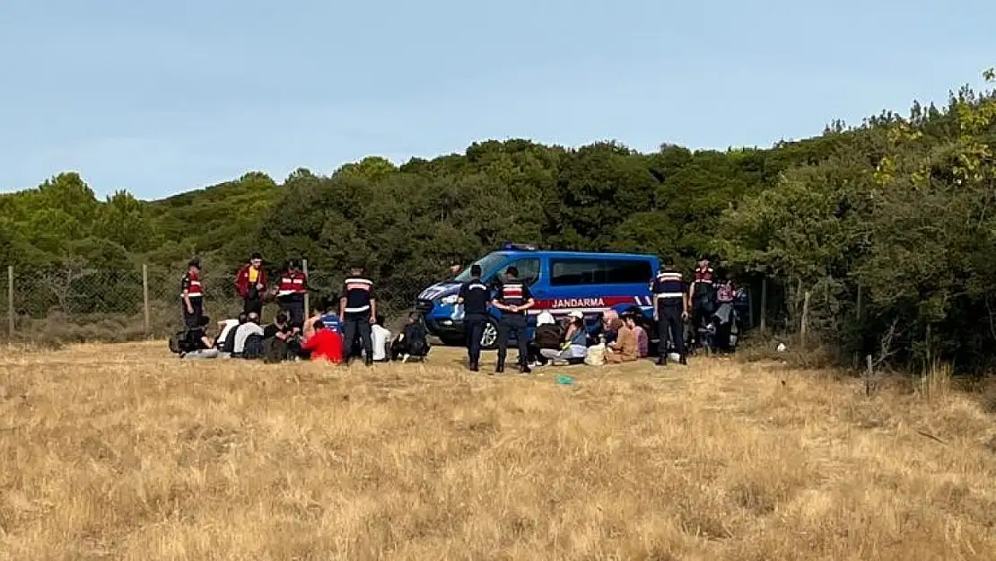 Çanakkale'de minibüste 34 kaçak göçmen yakalandı