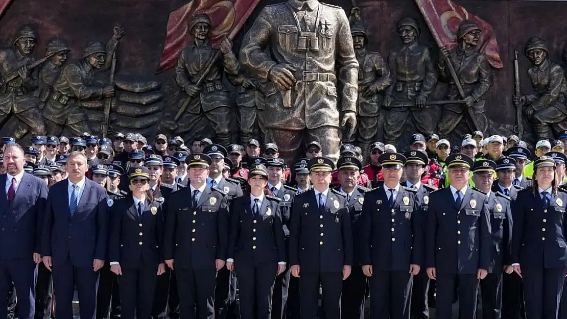 Çanakkale'de Polis Haftası sebebiyle Şehitler Abidesi ziyaret edildi