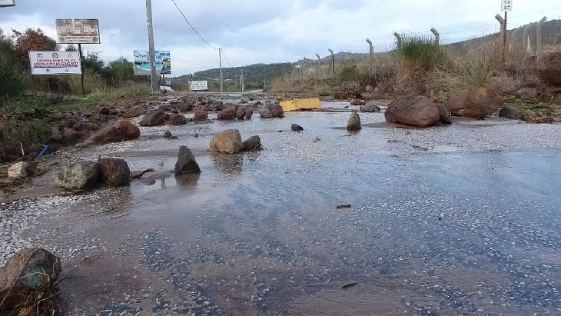 Çanakkale'de şiddetli yağış hayatı olumsuz etkiledi