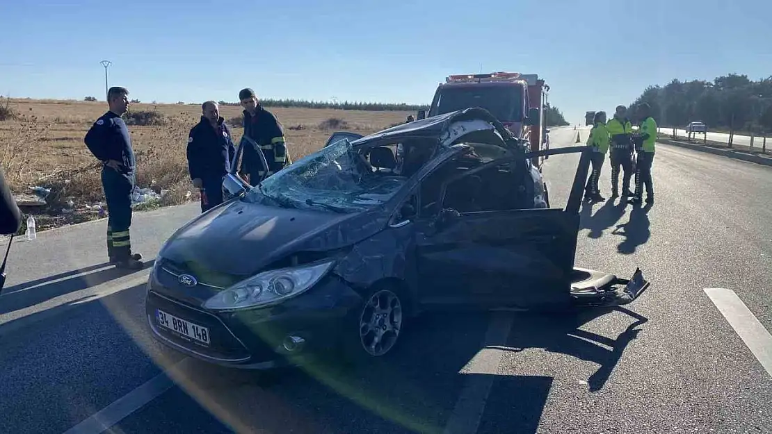 Çanakkale'de trafik kazasında hayatını kaybeden kadın toprağa verildi