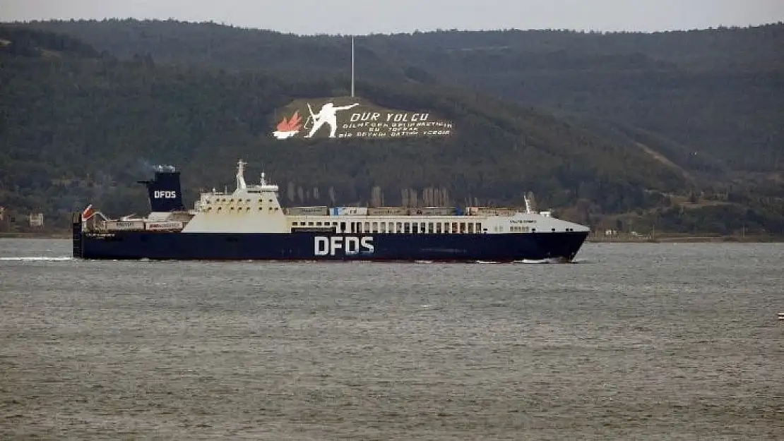 Çanakkale'de yanan 'Gallipoli Seaways' isimli Ro-Ro gemisi, İstanbul'a dönüyor