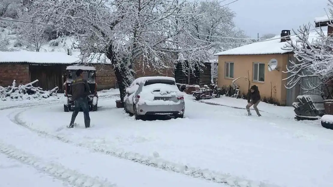 Çanakkale'nin yüksek kesimlerinde kar