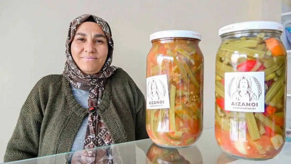 Çavdarhisar'ın yöresel lezzeti pancar sapı turşusuna ilgi arttı