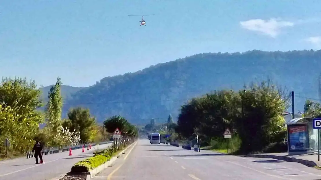 Cayrokopter'li trafik denetiminde 2 araç trafikten men edildi