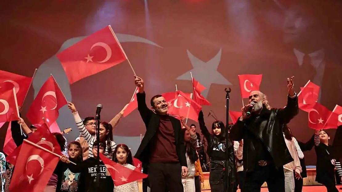 Cem Karaca Denizli'de şarkılarıyla anıldı