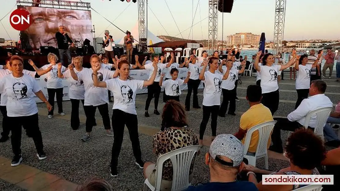 Çeşme, Ata'sını coşkuyla selamladı