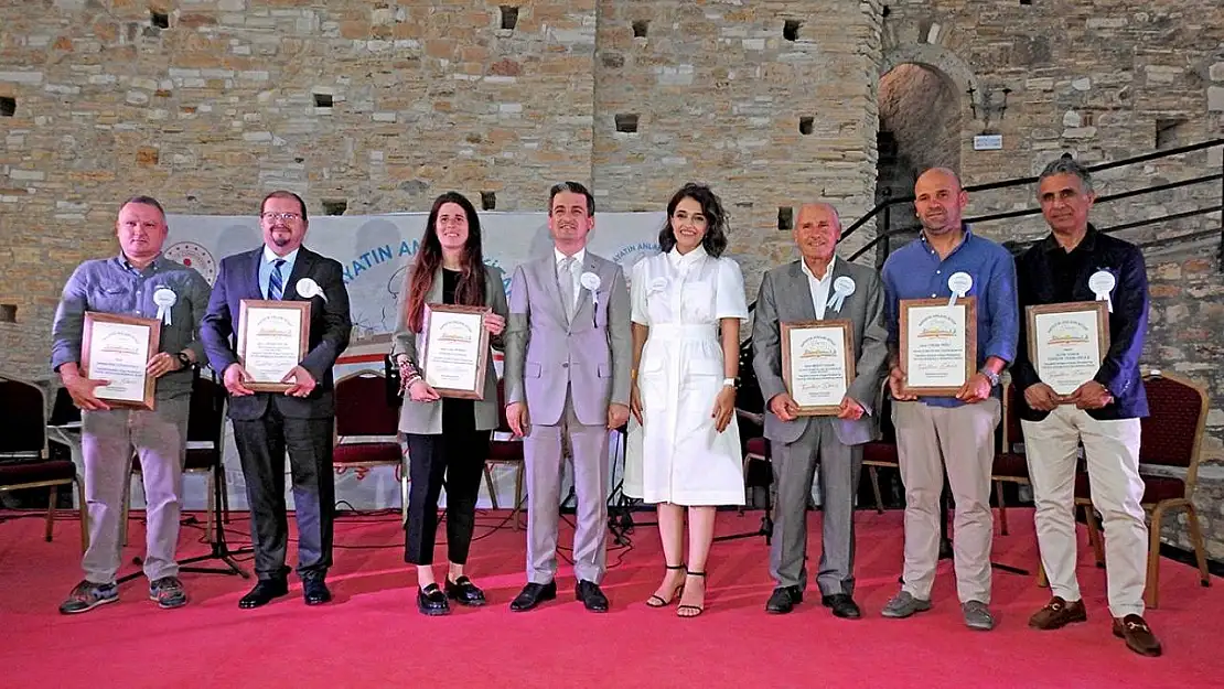 Çeşme'de, 'Hayatın Anlamı Kitap' projesinde sezon finali