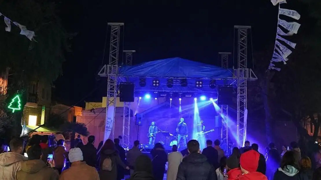 Çeşme yılbaşında da tatilcilerin gözdesi: Oteller yüzde 100 doldu