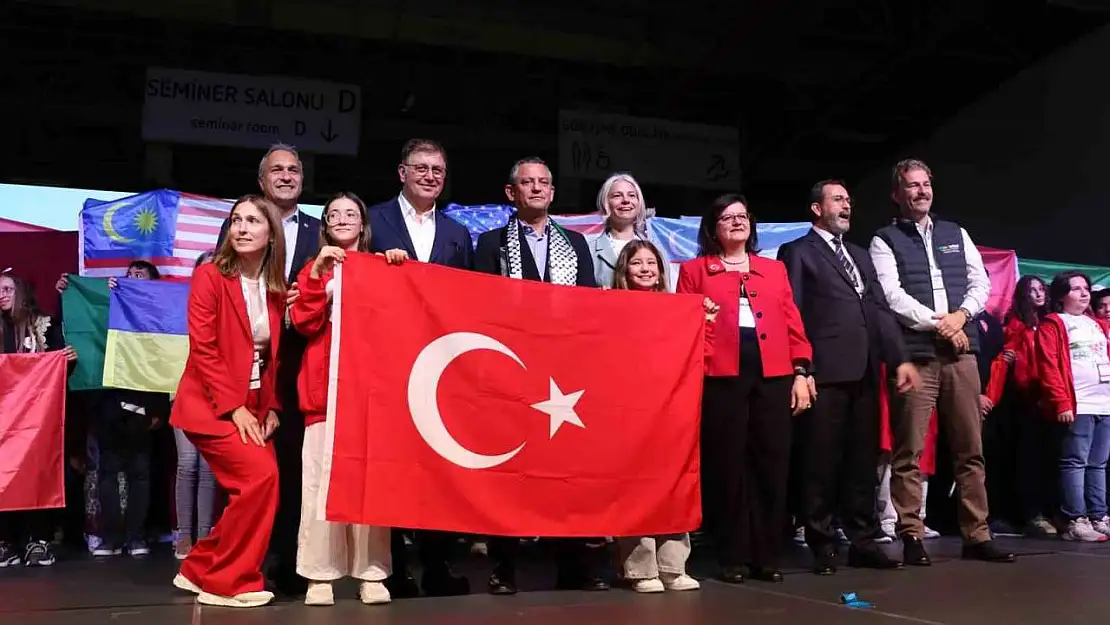 CHP Genel Başkanı Özel: 'Filistin'deki katliamın ve Ukrayna'daki savaşın durmasını ümit ediyorum'