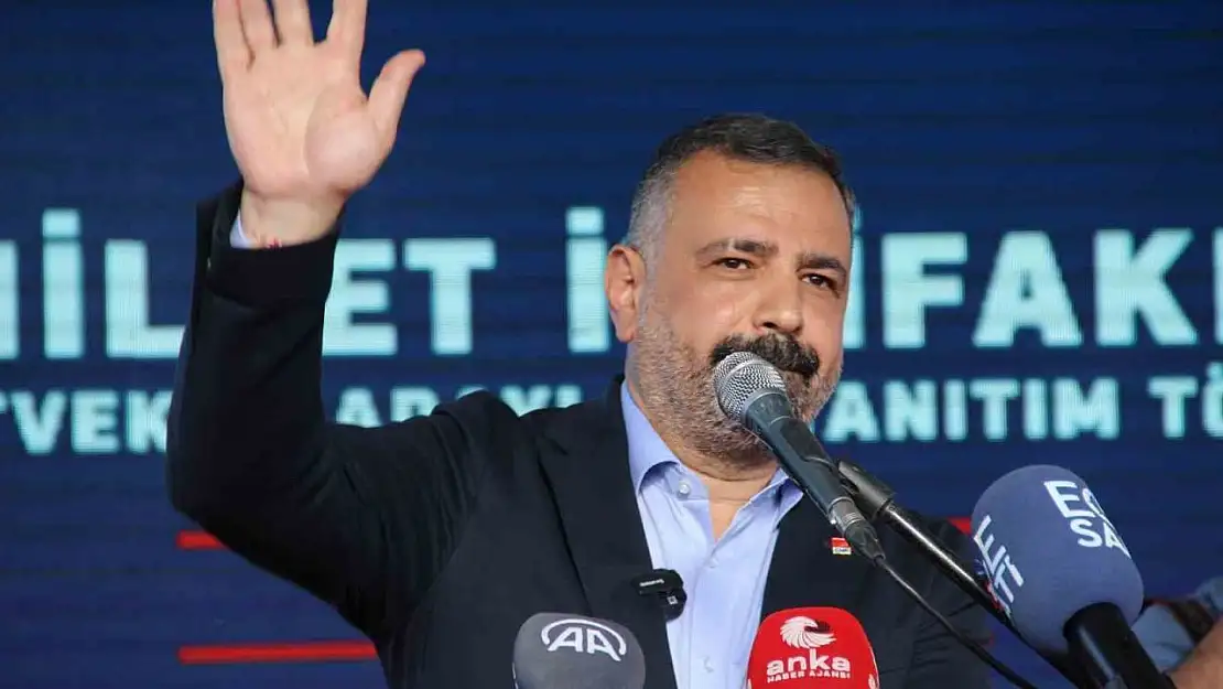 CHP, İzmir'de milletvekili adaylarını tanıttı