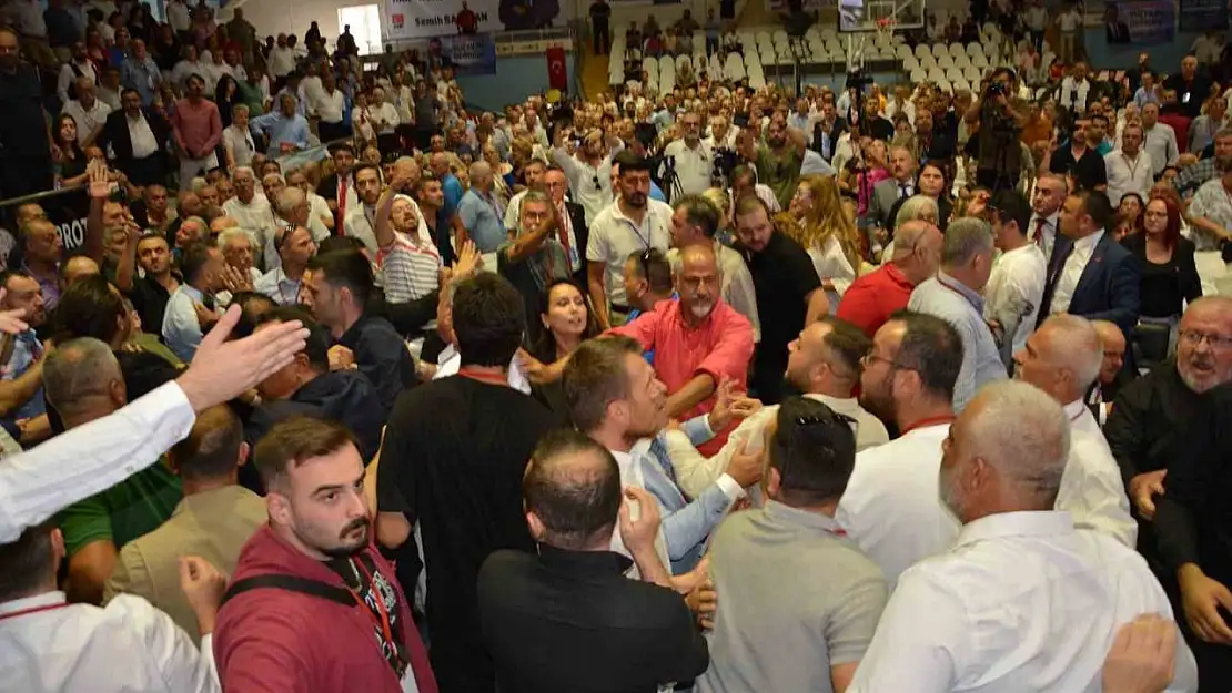 CHP Manisa İl Kongresi'nde arbede