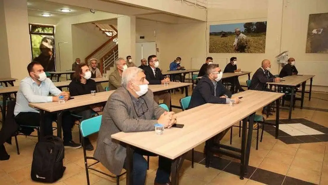 Çiftçi Evi'nde zeytin yetiştiriciliği eğitimi