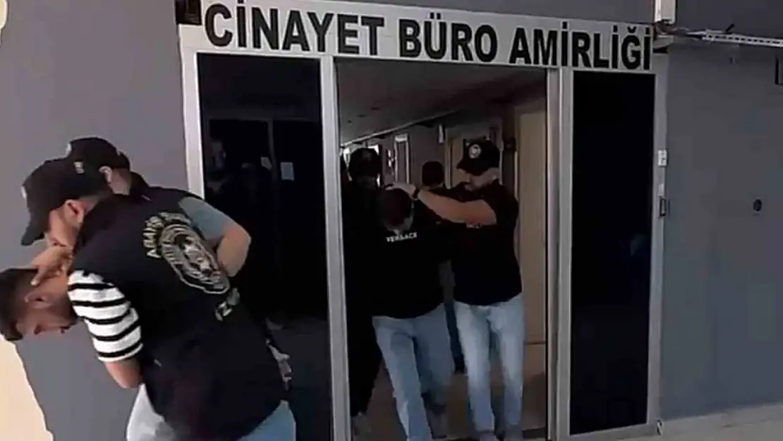 Cinayet zanlıları Urla'da yakalandı