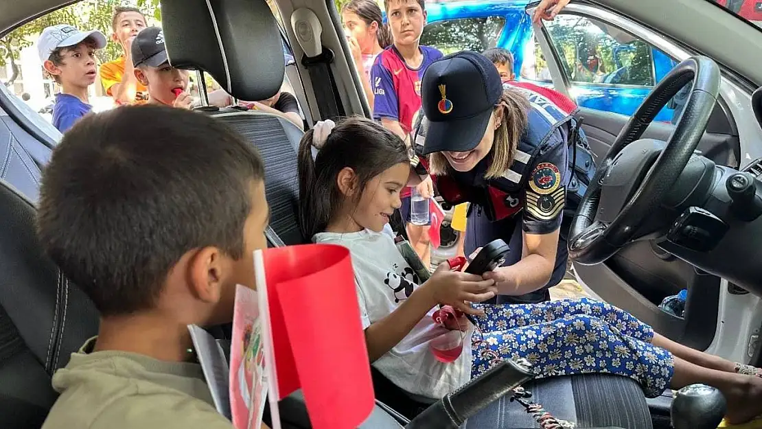 Çineli minikler jandarma ile dolu dolu bir gün geçirdi