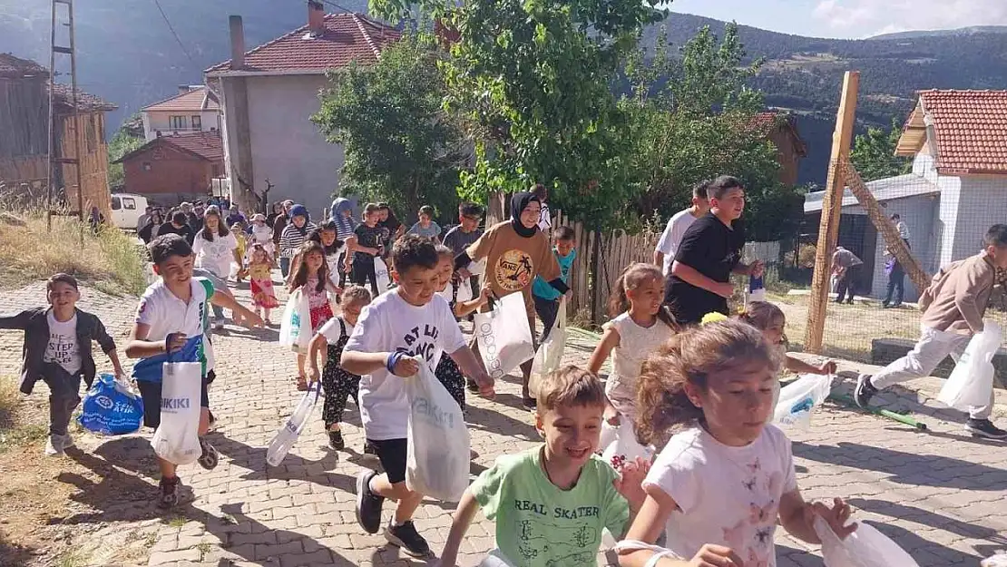 Çocuklar, bayram coşkusunu adak geleneğiyle erken yaşadı