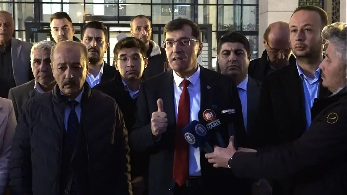 Cumhur İttifakı'nın Belediye Meclis üyeleri tarafından protesto edilen Başkan Kahveci'den açıklama