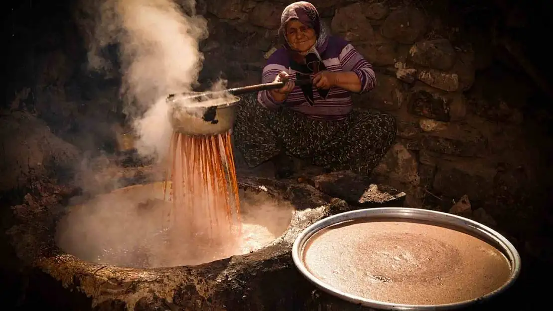 Cumhuriyet Sergisine Manisa'dan fotoğraf seçildi