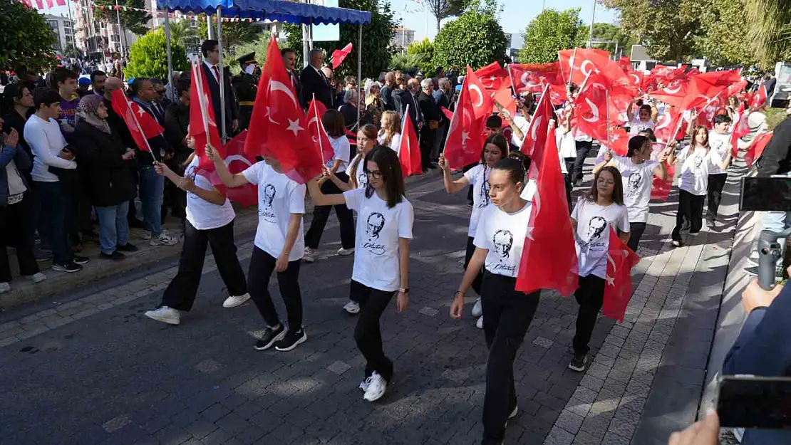 Cumhuriyetin 101. Yılı Edremit'te coşkuyla kutlandı