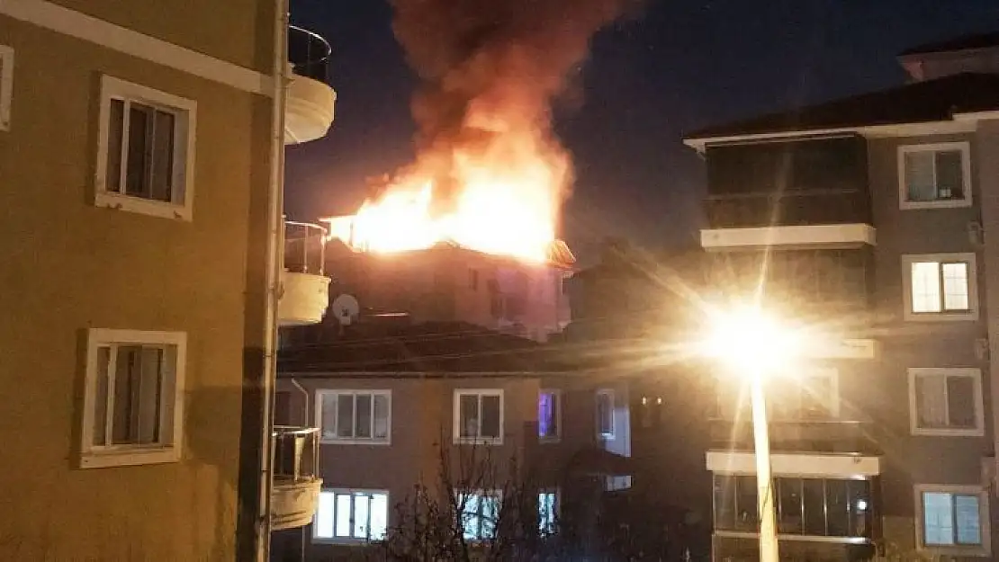 Dalaman'daki çatı yangını söndürüldü