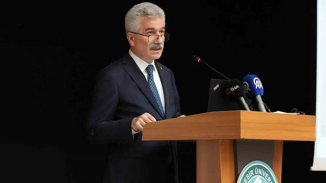 Danıştay Başkanı Yiğit, İdare Hukuku Sempozyumu'nda konuştu