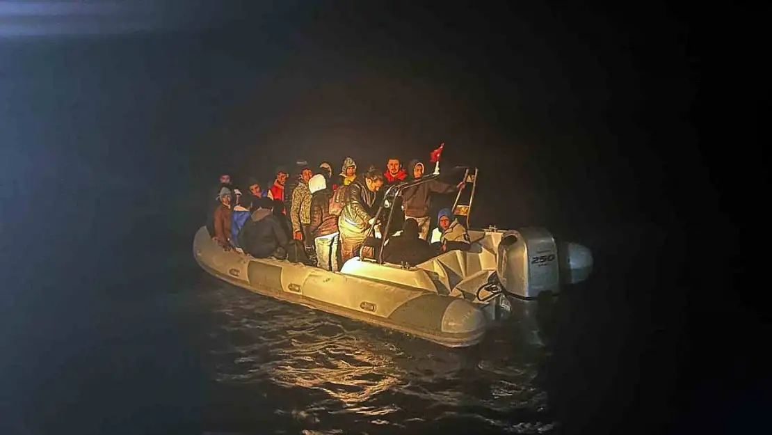 Datça'da 3'ü çocuk 27 düzensiz göçmen kurtarıldı