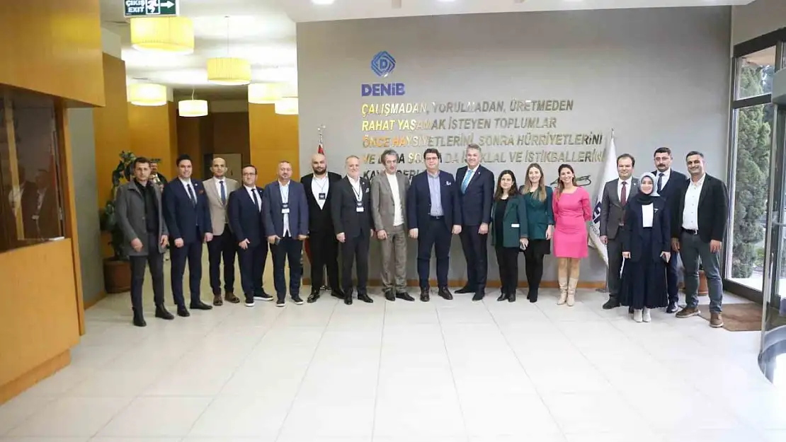 DENİB 'Denizli E-İhracat Zirvesine' ev sahipliği yaptı