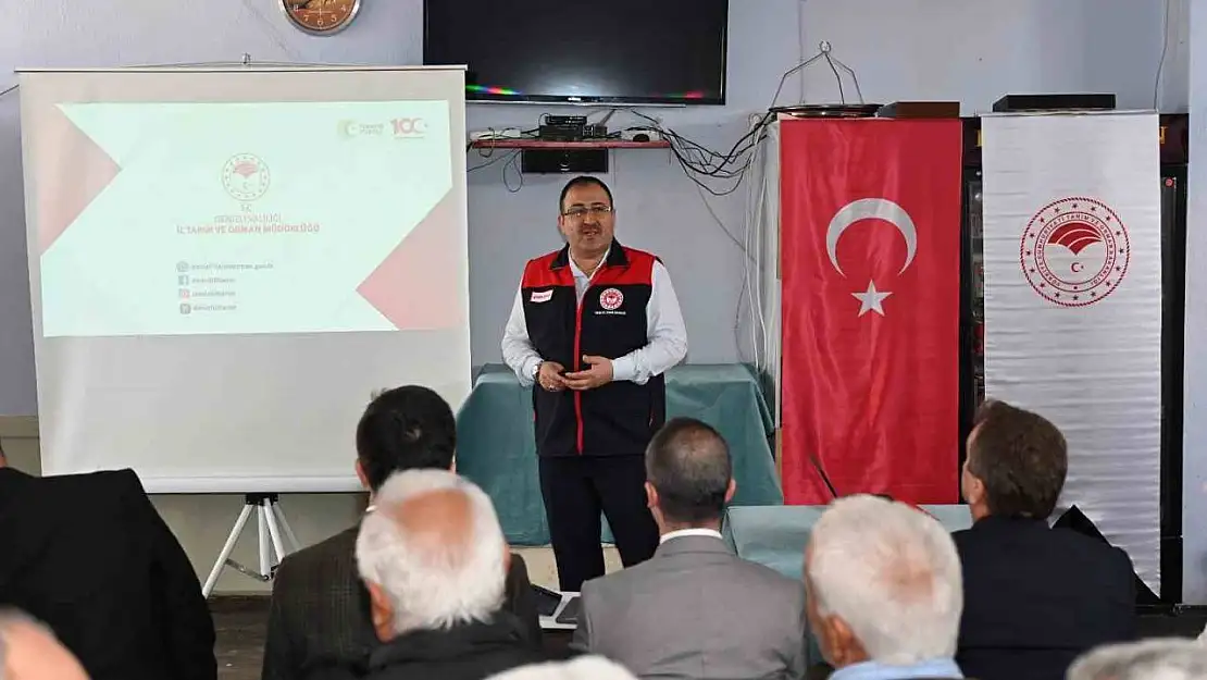 Denizli'de 19 ilçede eş zamanlı çiftçi bilgilendirme toplantısı yapıldı