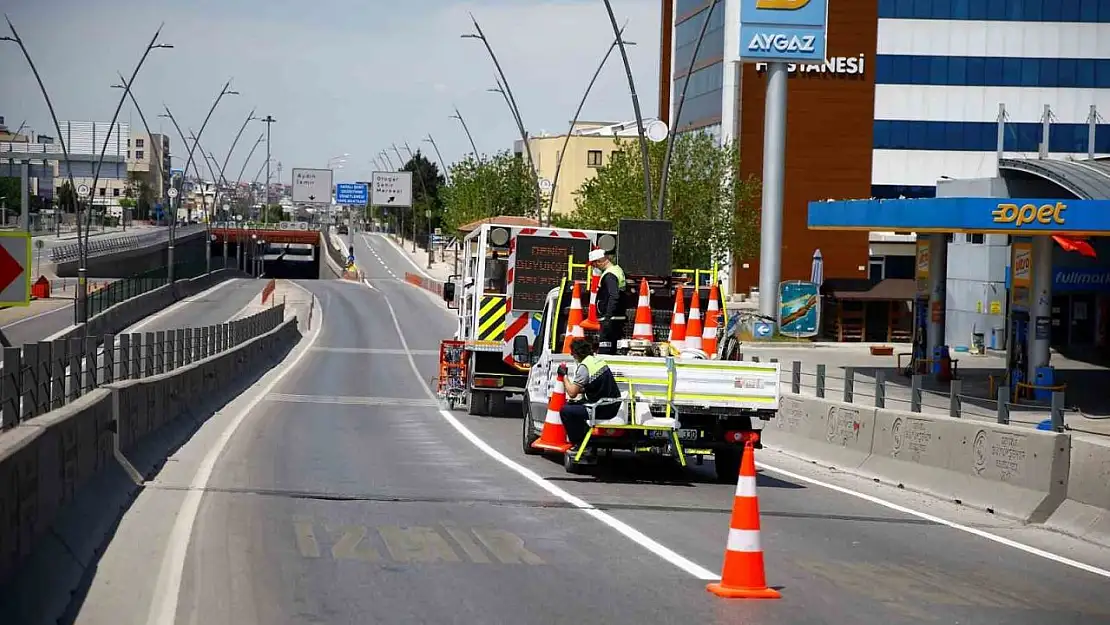 Denizli'de 26 bin 600 metrekare yol çizgisi yenilendi