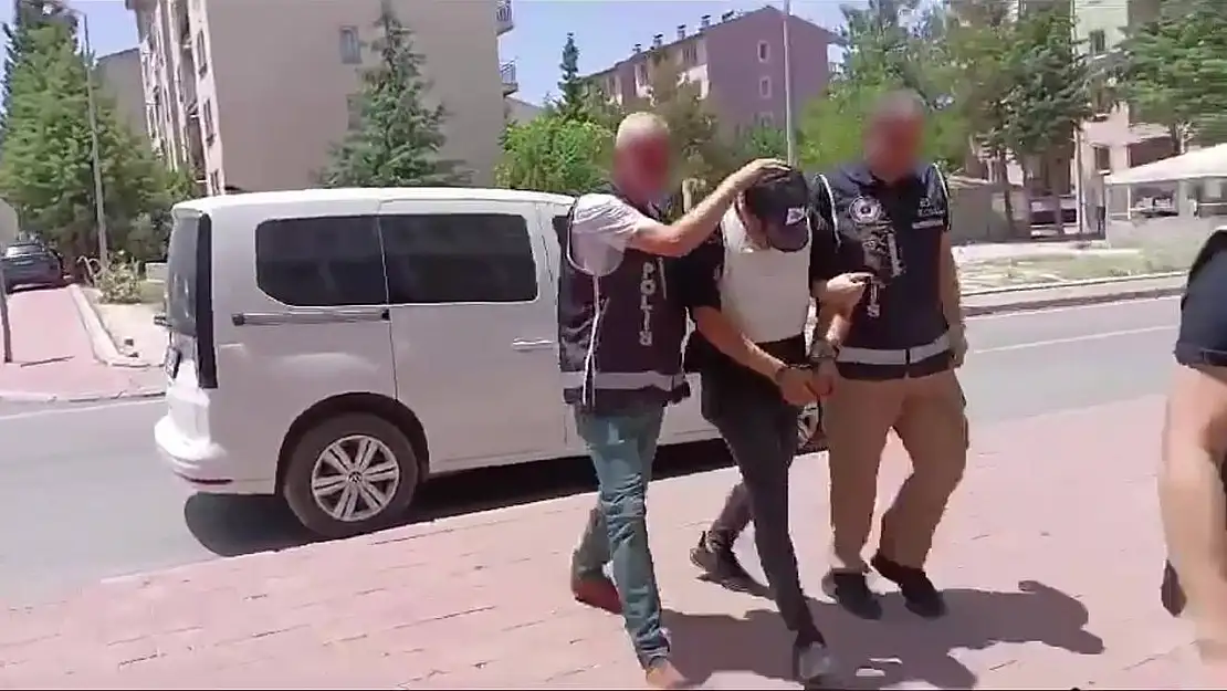 Denizli'de 89 yıl hapis cezasıyla aranan 3 hükümlü yakalandı