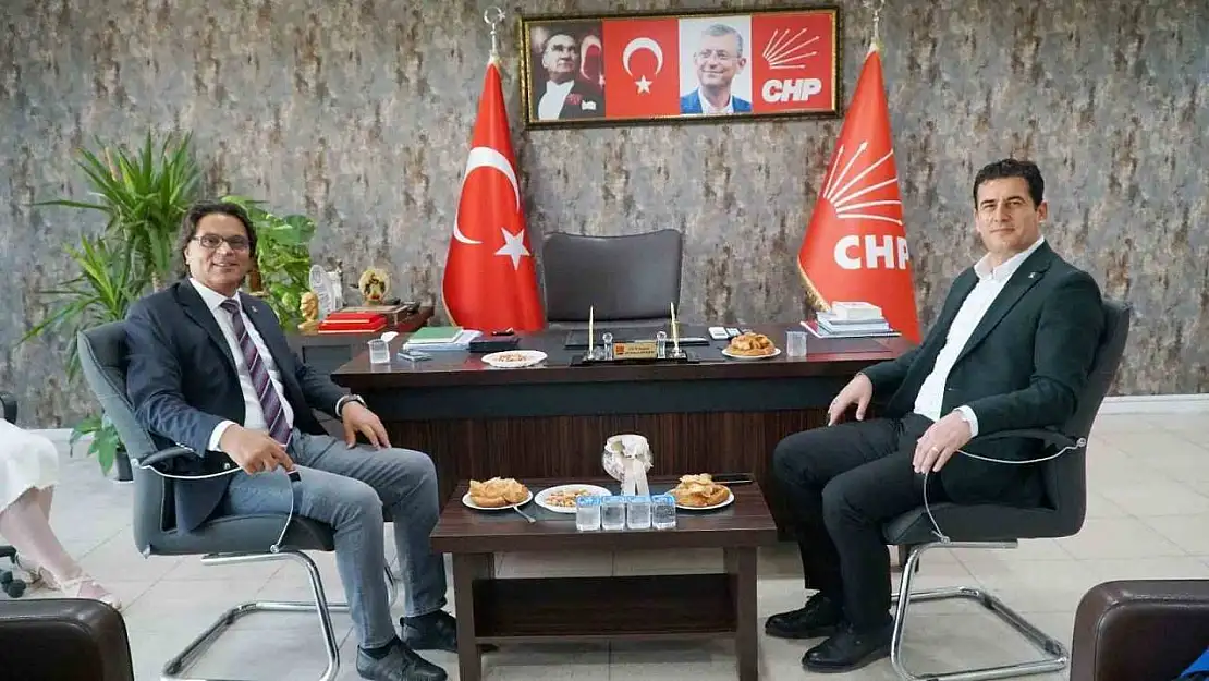 Denizli'de AK Parti'den CHP'ye iadei ziyaret