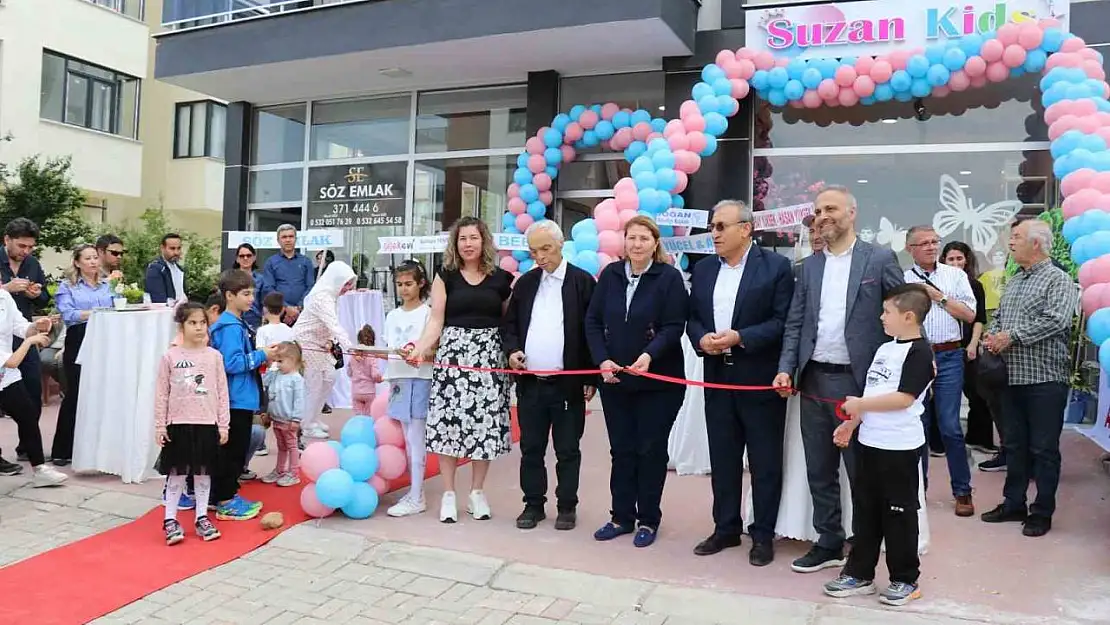 Denizli'de çocuk giyim modasının yeni buluşma noktası Suzan Kids hizmete açıldı