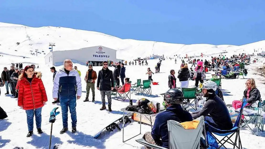 Denizli'de kayak sezonu uzadı